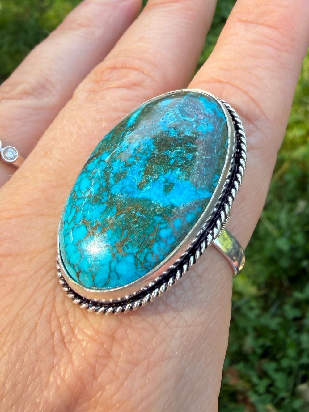 Vintage Chrysocolla Turquoise Colored Oval Silver Statement Ring - Picture 7 of 15